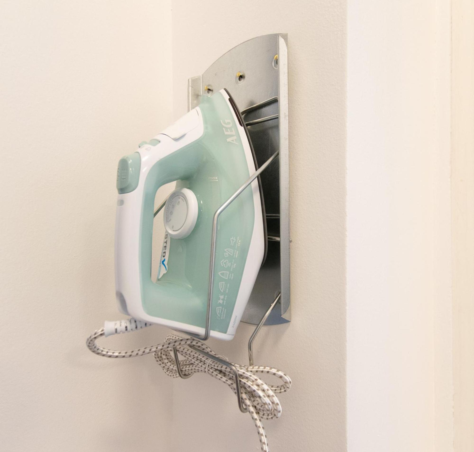 Raj Living - City Center Apartments With 5 Rooms - 10 Min Messe Dus デュッセルドルフ エクステリア 写真