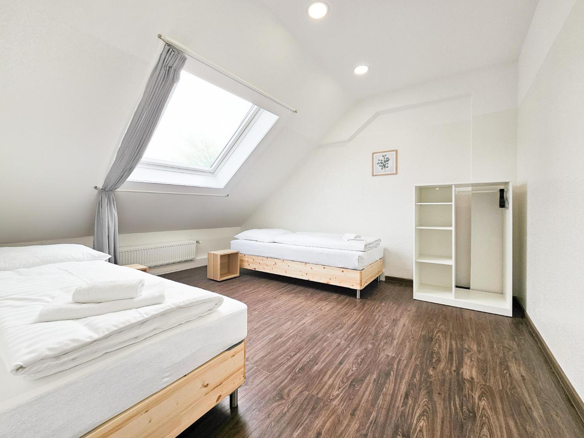 Raj Living - City Center Apartments With 5 Rooms - 10 Min Messe Dus デュッセルドルフ エクステリア 写真