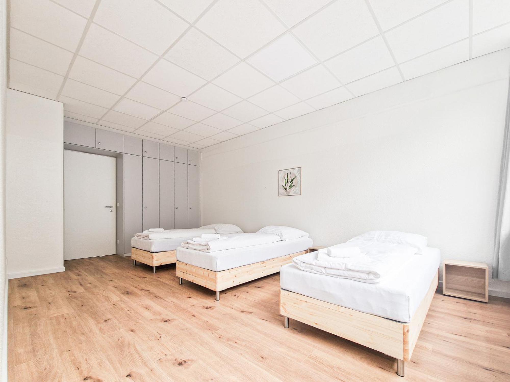 Raj Living - City Center Apartments With 5 Rooms - 10 Min Messe Dus デュッセルドルフ エクステリア 写真